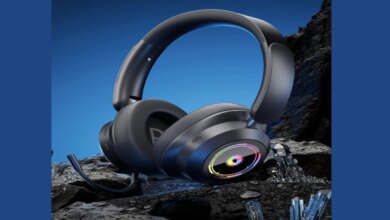 Lenovo Aurora GH15 Tampil Menggoda, Headset RGB Ini Punya Mic Lepas dan Latensi 25ms