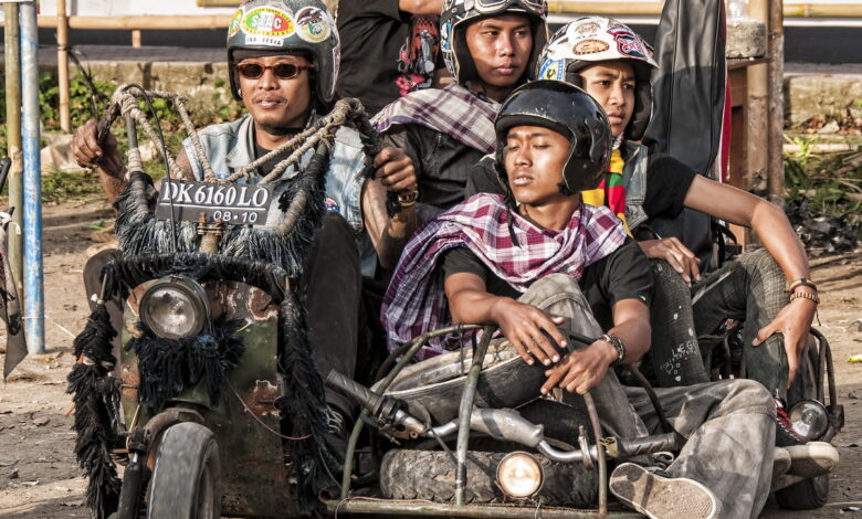 Touring Vespa Jawa-Bali Ini Bukan Sekadar Konvoi, SIGNAL Ajak Biker Makin Tertib Pajak