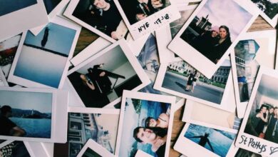 6 Prompt Gemini AI untuk Foto Polaroid Bareng Sahabat yang Terlihat Lebih Hangat