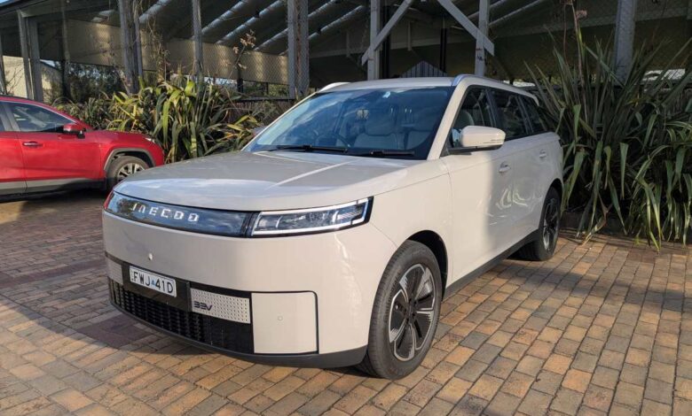 Jaecoo J5 EV Tembus 13 Ribu Unit, Ungguli Jauh Atto 1 di Pasar Mobil Listrik