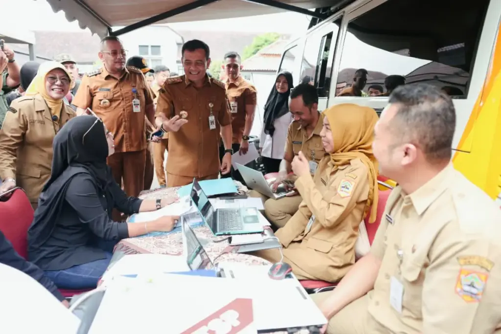 Gratis Urus Izin Kapal Nelayan di Jateng, Luthfi Minta Warga Laporkan Pungutan