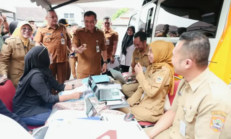 Gratis Urus Izin Kapal Nelayan di Jateng, Luthfi Minta Warga Laporkan Pungutan