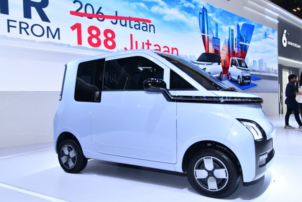 Bodi Mungil, Kabin Tetap Muat 4 Orang, Wuling Air EV Lite 200 2026 Masih Jadi Opsi Masuk Akal