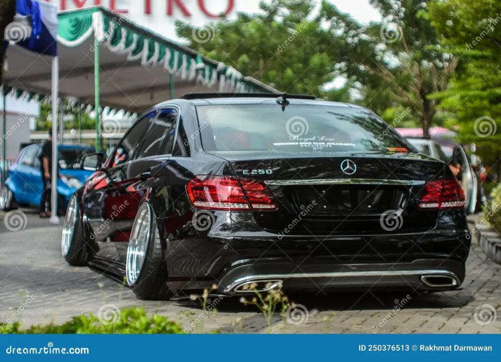 Klub Mercedes-Benz W212 Indonesia Genap 10 Tahun, Di Tengah Gempuran Mobil Listrik Mereka Justru Makin Solid