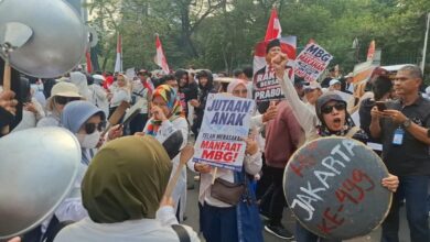 Anak Keluhkan Ulat di Sayur MBG, Emak-Emak Tetap Dukung Demi Hemat Uang Jajan