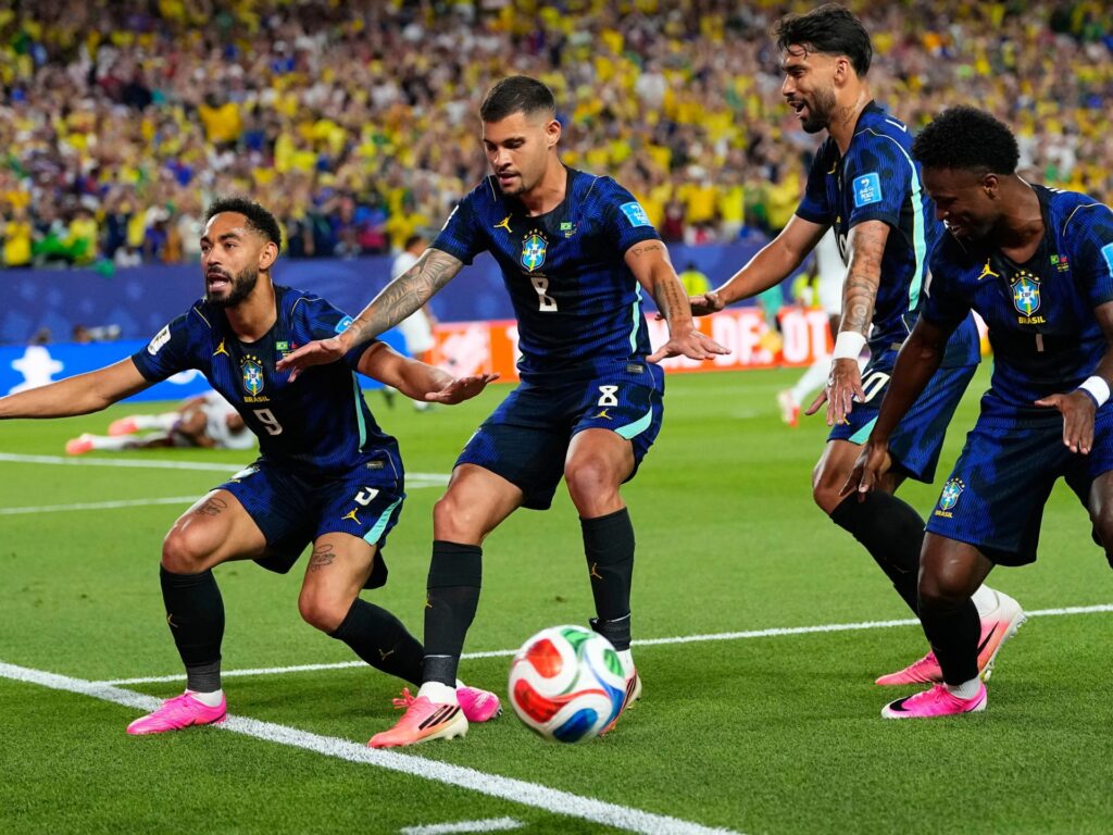 Pesona Ratu Kecantikan di Laga Brasil Vs Haiti, Dukungan yang Bikin Mata Susah Lepas