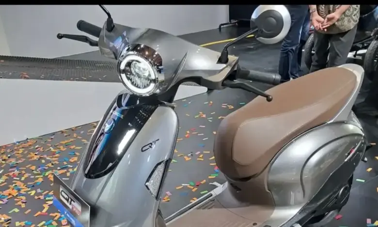 Motor Listrik Rp15 Jutaan Ini Tak Sesederhana Kelihatannya, Bagasi 27 Liter dan 3 Cara Starter