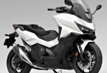 Honda Forza 2026 Makin Sulit Diabaikan, Teknologi Blind Spot dan Mesin Baru Jadi Senjata