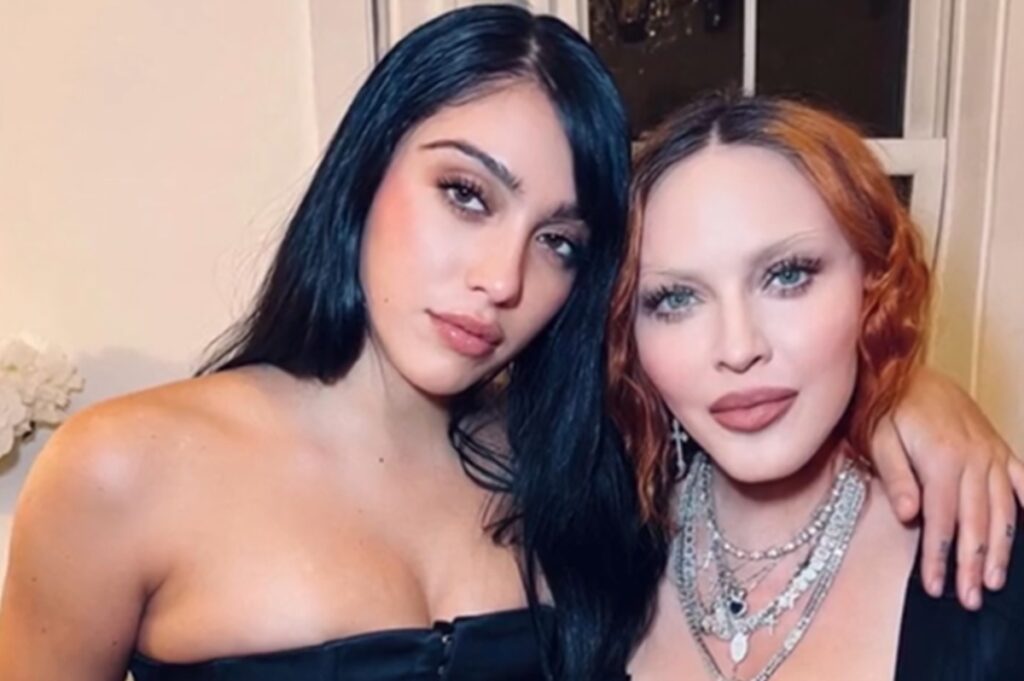 Madonna Gandeng Putrinya di Album Baru, Luka Keluarga Jadi Lagu Penyembuhan