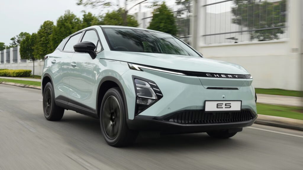Chery Tebar Penawaran Menarik Di Jakarta Fair Kemayoran 2026, E5 Jadi Sorotan Harga Menarik