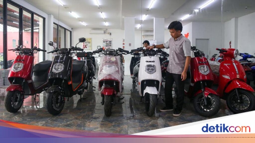 Insentif Motor Listrik Kembali Tertunda, Penjualan dan Kepastian Pasar Makin Tertekan