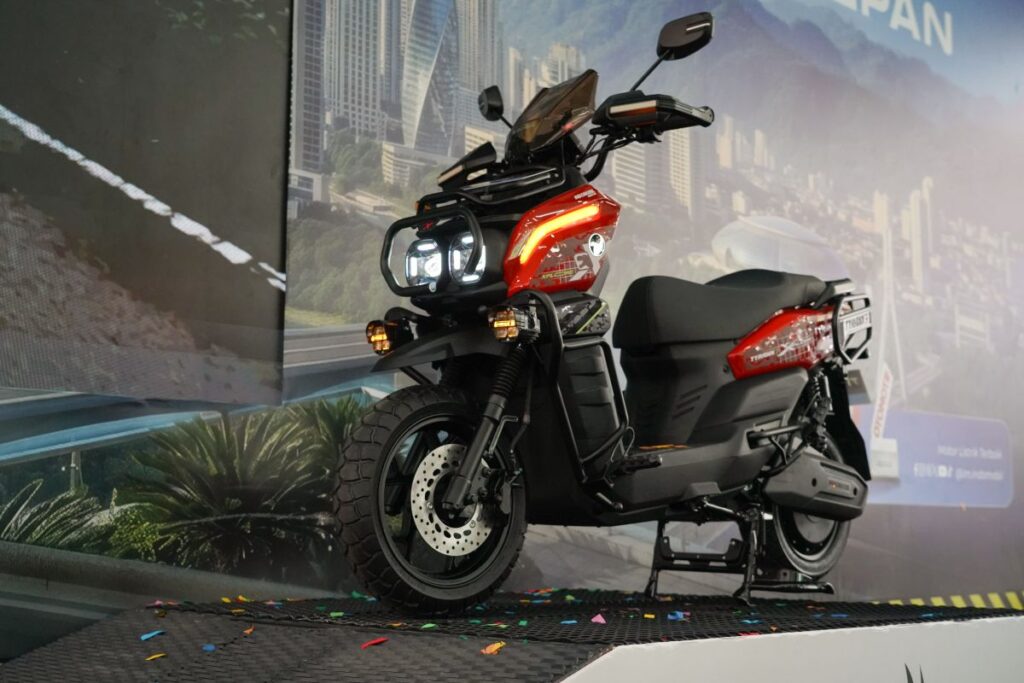 Tyranno X Datang dengan Ground Clearance 170 Mm, Motor Listrik Harian yang Tak Takut Jalan Jelek