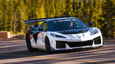 Chevrolet Corvette ZR1X Hancurkan Rekor Pikes Peak, Unggul Lebih Dari 23 Detik
