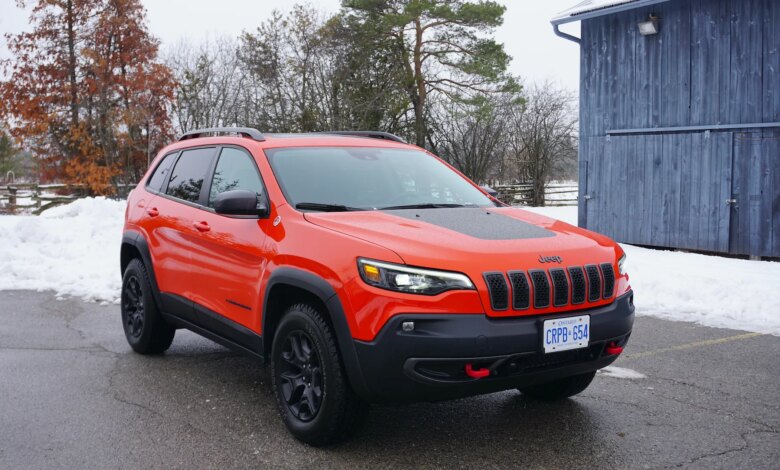 Jeep Cherokee Baru Makin Kalem Di Kota, Trailhawk Siap Balas Di Medan Berat