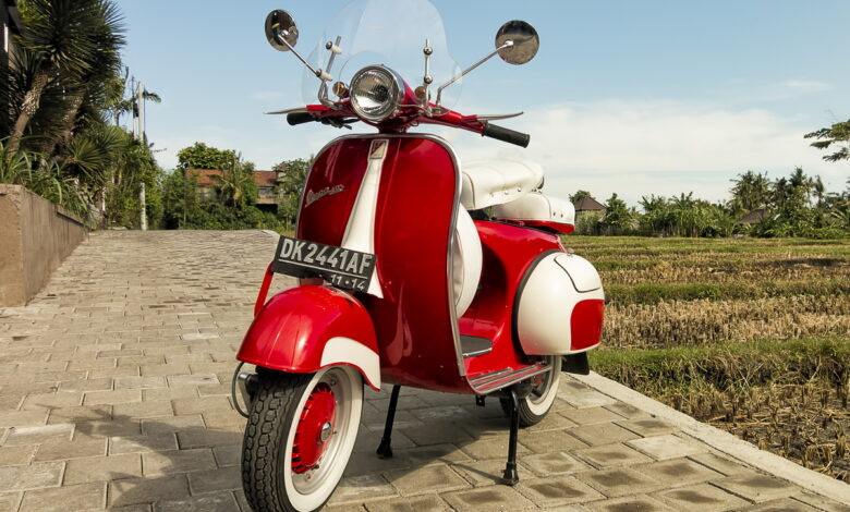 Ribuan Kilometer ke Bali, Vespa Amazing Ride Bawa Pesan Pajak Digital dan Tertib Jalan