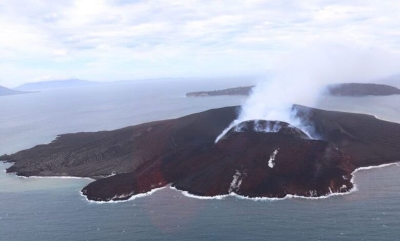 Gunung Anak Krakatau Kian Aktif, Nelayan Dan Wisatawan Diminta Menjauh