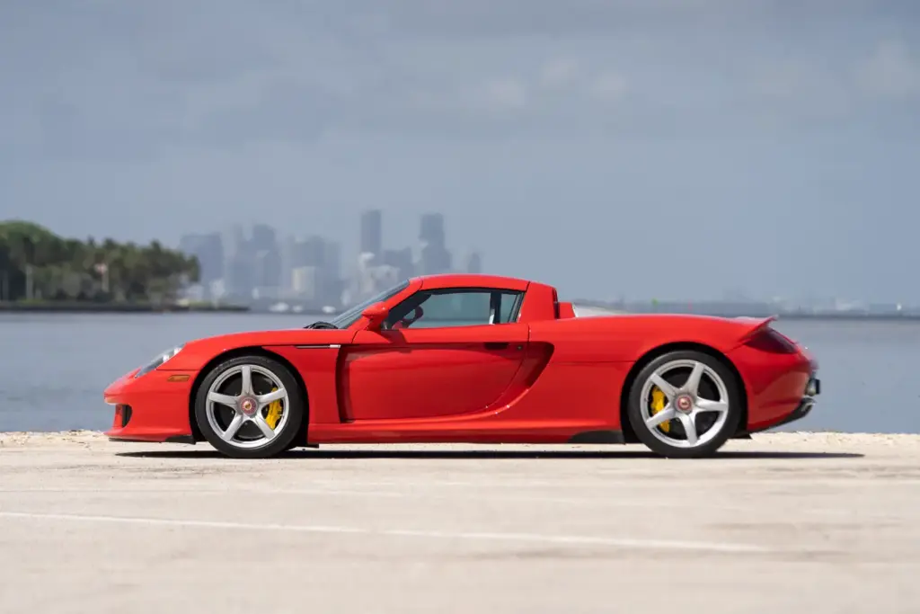 Porsche Carrera GT Ini Hanya Ada 80 Unit Merah, Satu Lagi Siap Berpindah Tangan