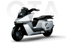 Motor Listrik Ini Beda Kelas, Omo X Smart Punya Layar 10,25 Inci di Harga Rp35,5 Juta