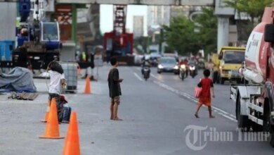 5 Dilema Kasih Uang ke Anak Jalanan, Benarkah Itu Membantu atau Malah Memperpanjang Masalah?