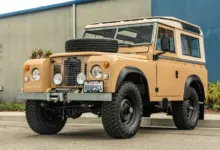 Land Rover 88 1970 Ini Bukan Mobil Manja, Tapi Time Capsule Tangguh yang Masih Siap Diajak Kotor