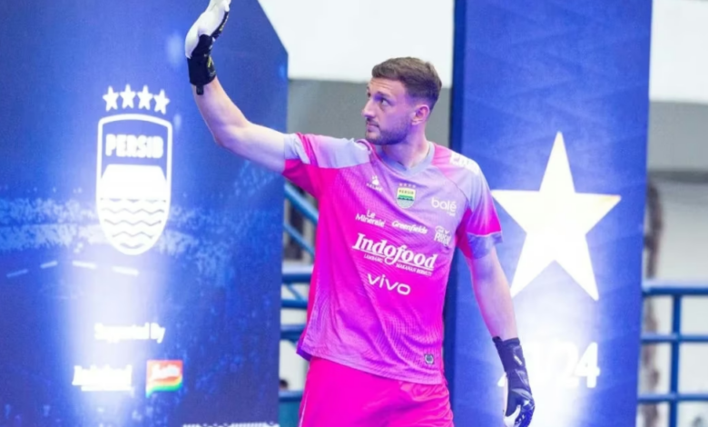 Persib Berpisah Dengan Adam Przybek, Sinyal Perombakan Jelang Musim Baru