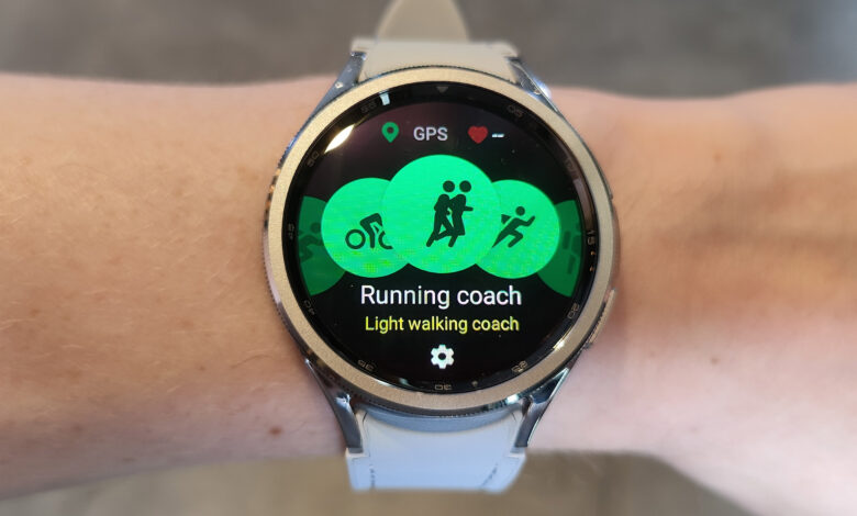 Galaxy Watch Kena Loop Buka Aplikasi di Wear OS 6, Untung Ada Perbaikan Sederhana