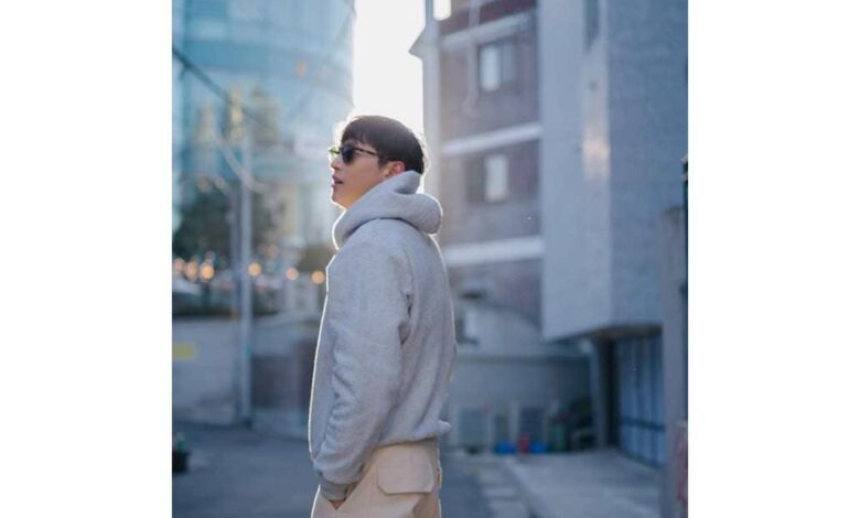 7 Inspirasi Outfit Boyfriend Material James Jirayu, Simpel Tapi Tetap Terlihat Mahal