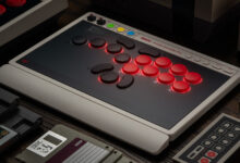 8BitDo Arcade Controller Pro Makin Canggih, Ada Layar Sendiri dan Switch Mekanis Baru