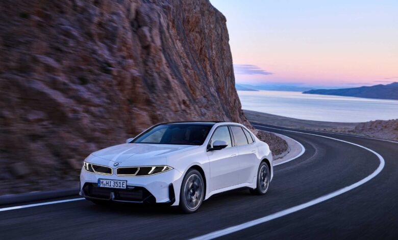 BMW i3 50 xDrive First Edition Sudah Bisa Dipesan, Jarak 906 Km Jadi Pukulan Telak Rival EV