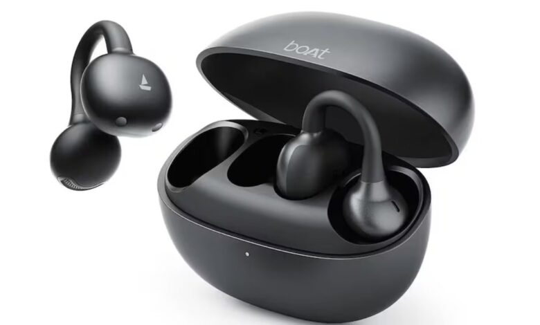 Boat Airdopes ProClip Menantang Masalah Earbud Open-Ear, Bocor Suara Ditekan dan Baterai Tembus 52 Jam