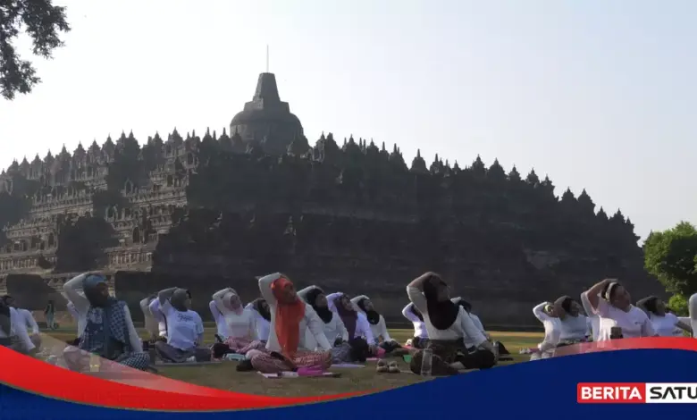 Yoga di Pelataran Borobudur, Saat Alam, Sejarah, dan Hening Menyatu
