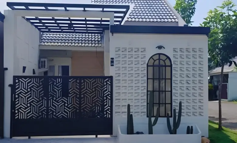 Rumah Menghadap Jalan Tak Harus Terbuka, 6 Fasad Roster Ini Jaga Privasi dan Tetap Sejuk