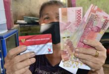 Kemensos Permudah Cek Bansos Balita Lewat HP, Orang Tua Tak Lagi Perlu Ke Kantor Desa