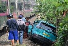 Mobil Listrik Ternyata Aman Lewat Rel Kereta Api, Ancaman Sebenarnya Ada Di Pengemudi