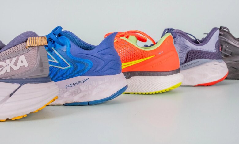 Sepatu Lari Full Cushion Bikin Nyaman, Tapi Ada Harga yang Dibayar Pelari