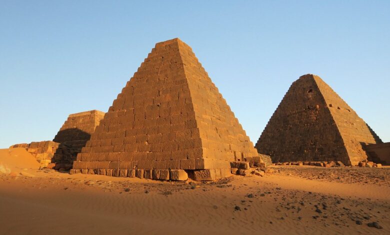 Piramida Meroë Di Sudan, Lebih Banyak Dari Mesir Dan Puncaknya Pernah Diledakkan