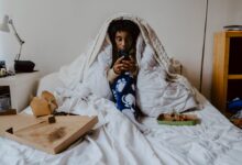 5 Tanda Bed Rotting Kamu Sudah Kebablasan, Dari Sulit Bangun Sampai Menjauh dari Sosial