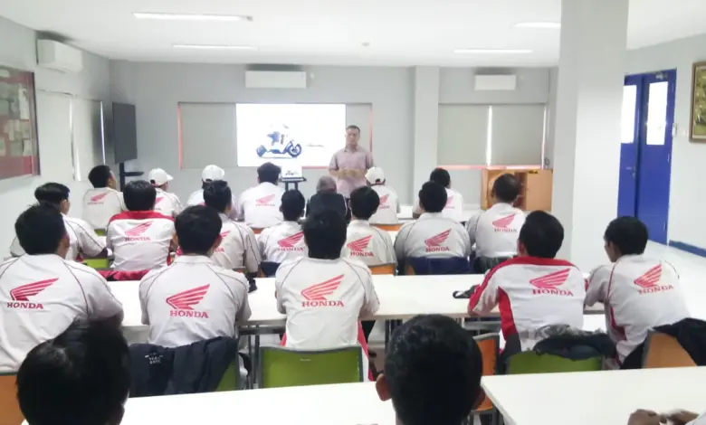 Servis Motor Listrik Ternyata Murah, Bengkel Spesialis Pasang Tarif Mulai Rp 30.000