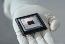 Chip Baru Ini Sengaja Menambah Kesalahan, Dan Justru Bisa Menolong Quantum Computer Tahan Gangguan