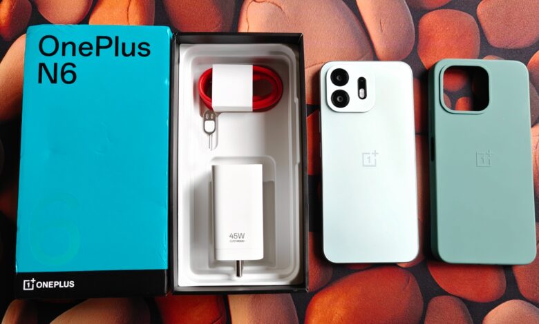 OnePlus N6 Bocor Tampil Dermawan, Charger Dan Case Ikut Masuk Dalam Kotak