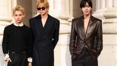 5 Potret Ahn Hyo Seop Pamer Karisma di Paris, Leather Blazer-nya Langsung Curik Atensi