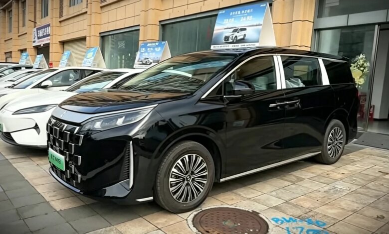 BYD Lepas Linghui M9, MPV Bisnis 5,2 Meter yang Mulai Pamer Diri 29 Juni