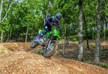 Kawasaki KLX230R S 2027 Hadir Lebih Ramah, Jok Lebih Rendah Tanpa Mengorbankan Off-Road