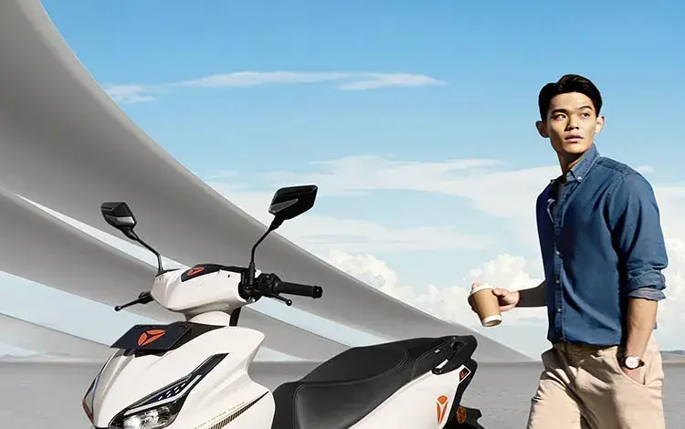Yadea Velax Rp19 Jutaan, Motor Listrik Pintar dengan Anti-Maling dan GPS yang Menenangkan