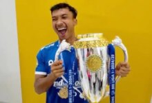 Robi Darwis Tinggalkan Persib, Isyarat Kuat Menyusul Alfeandra Dewangga ke Arema