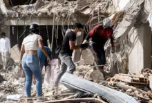 Di Antara Puing Venezuela, Keluarga Memanggil Orang Terdekat yang Terkubur Gempa Besar