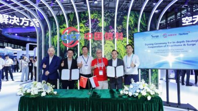 SURGE Gandeng FiberHome, Siap Bangun 3.000 Site 5G dan Perluas Akses Internet Indonesia