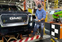 Tekanan China Dorong GM, Ford, dan Hyundai Percepat AI di Pabrik, Pekerja Cemas PHK