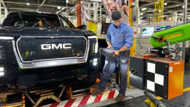 Tekanan China Dorong GM, Ford, dan Hyundai Percepat AI di Pabrik, Pekerja Cemas PHK