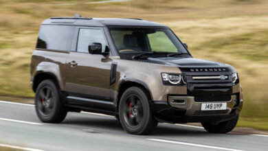 Defender 90 P400 Rasa James Bond, SUV Sultan Yang Tetap Buas Di Medan Berat